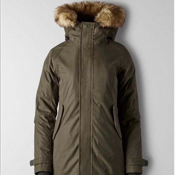 TNA Summit Parka: Dark Olive - Picture 2 of 8